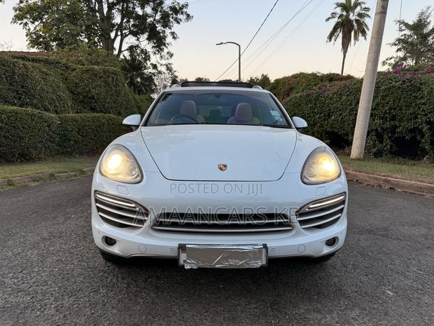 Porsche Cayenne 4dr SUV AWD (3.6L 6cyl 6M) 2014 White