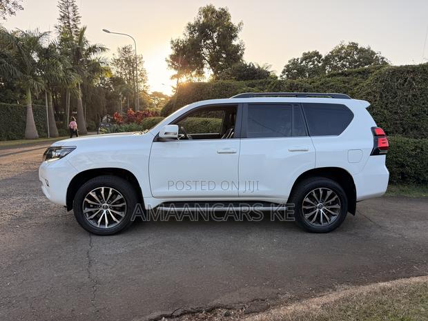 Toyota Land Cruiser Prado 2.8 2018 White