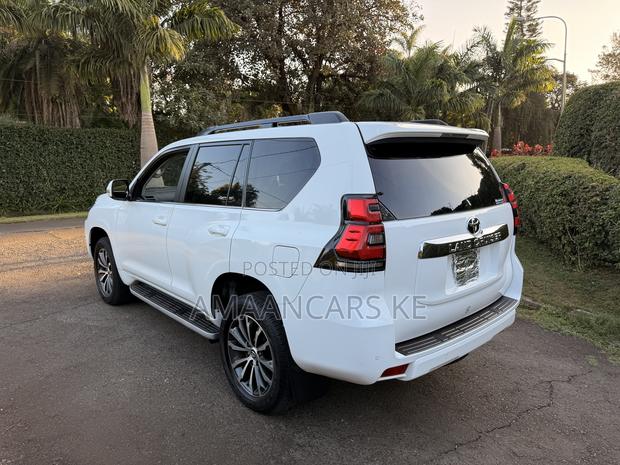 Toyota Land Cruiser Prado 2.8 2018 White