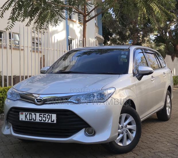 Toyota Corolla Fielder 1.5 Petrol FWD 2015 Silver