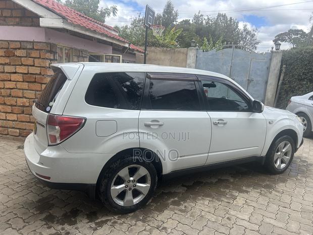 Subaru Forester 2.0D X 2009 Pearl