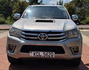Toyota Hilux 2.5 D-4D 4X4 SRX 2012 for sale