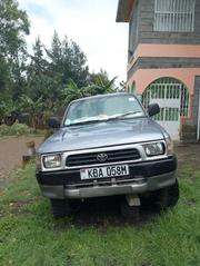 Toyota Hilux 2.5 Cab 2005 Gray for sale