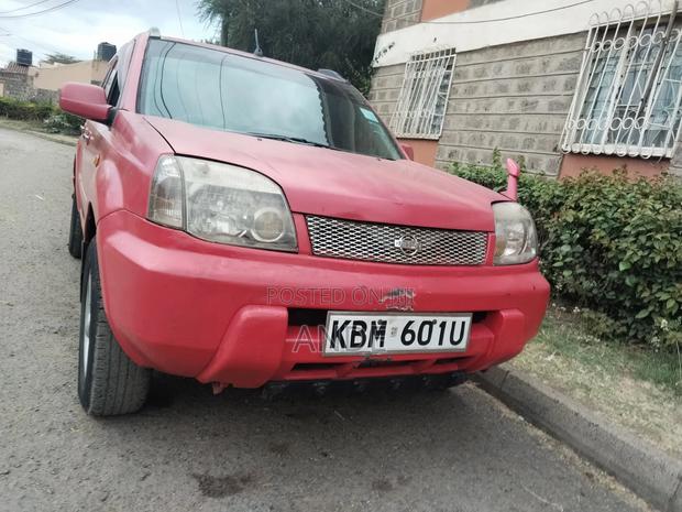 Nissan X-Trail 2004 Red