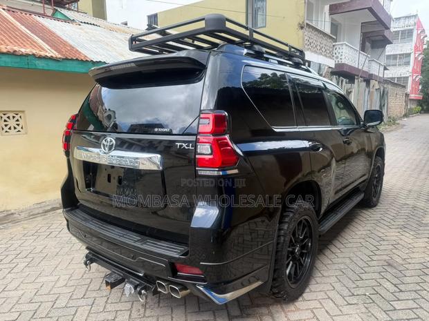 Toyota Land Cruiser Prado 2.7 2021 Black