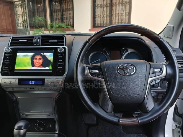 Toyota Land Cruiser Prado 2.7 2021 Black