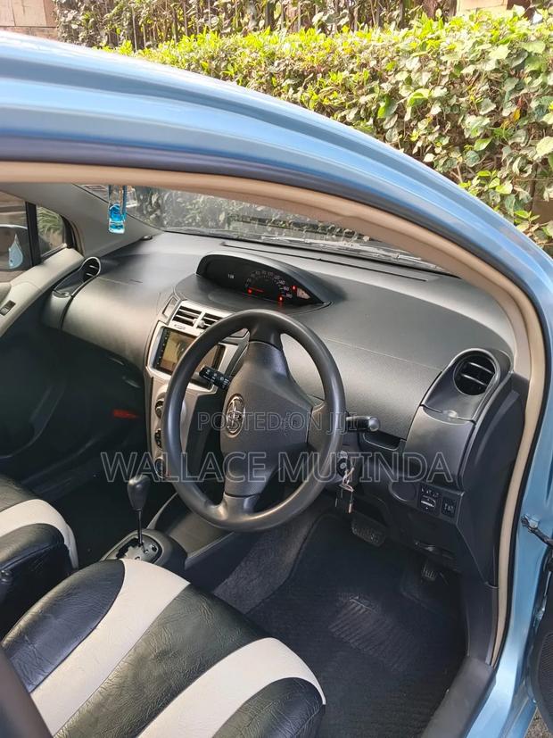 Toyota Vitz 2007 Blue