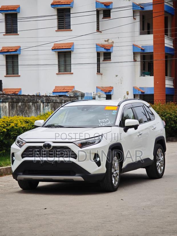 Toyota RAV4 2019 White