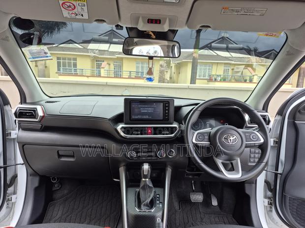 Toyota Raize 1.0 AWD 2019 White