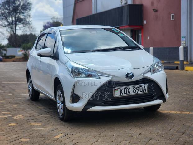 Toyota Vitz 1.0 FWD 5dr 2019 White
