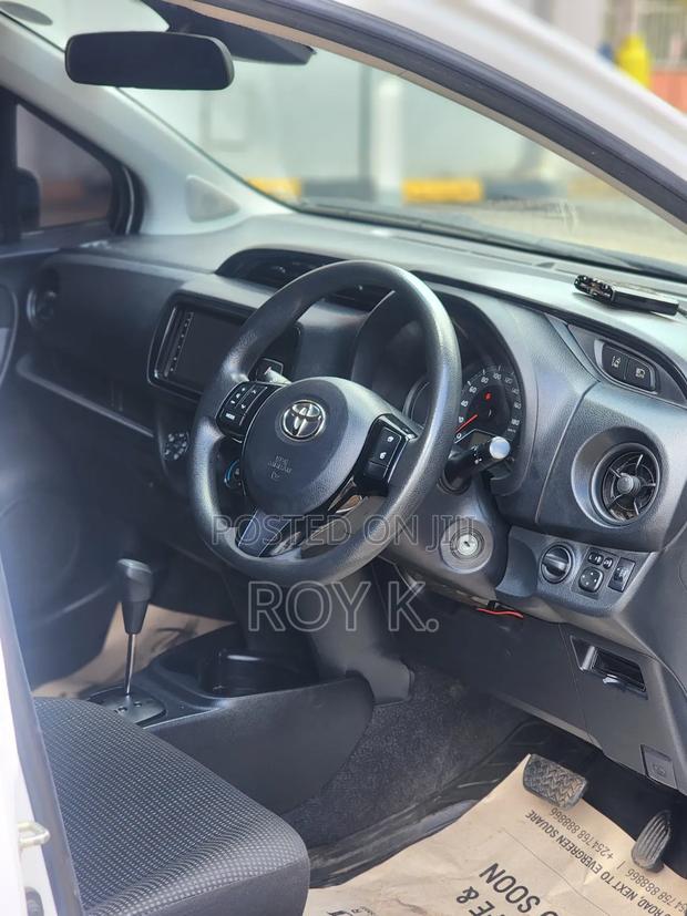 Toyota Vitz 1.0 FWD 5dr 2019 White