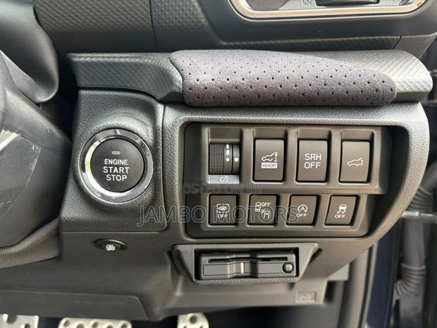 Subaru Forester Premium AWD 2023 Blue