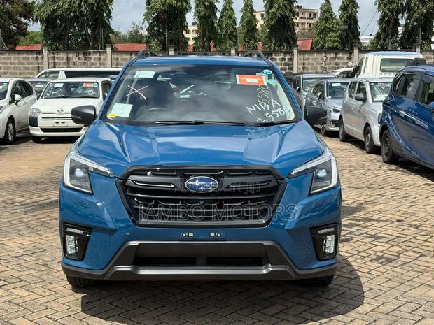 Subaru Forester Premium AWD 2023 Blue