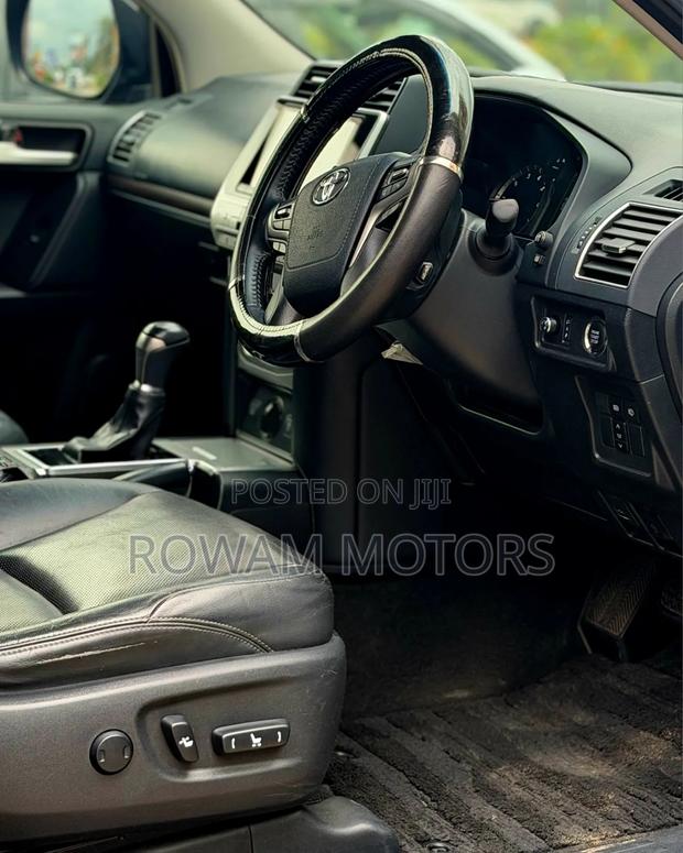 Toyota Land Cruiser Prado 2019 Black