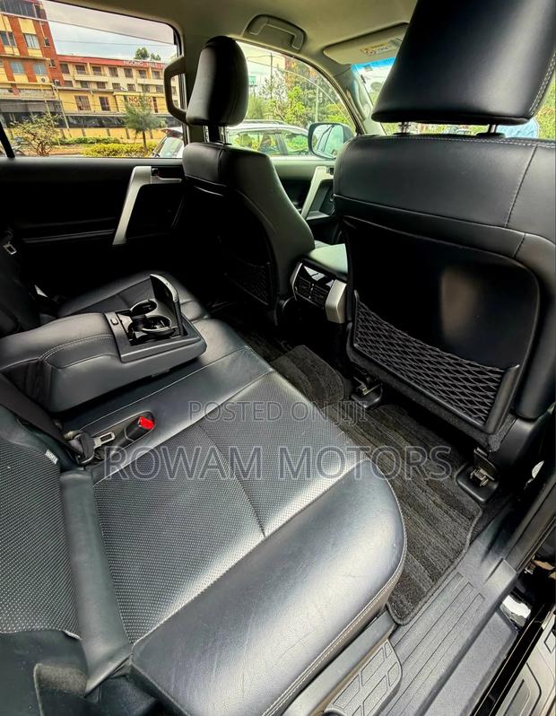 Toyota Land Cruiser Prado 2019 Black