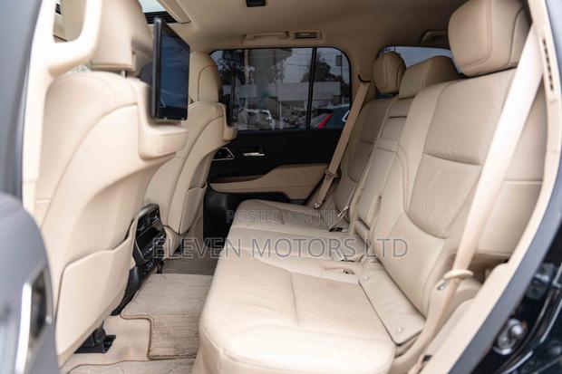 Toyota Land Cruiser LC300 2023 Black