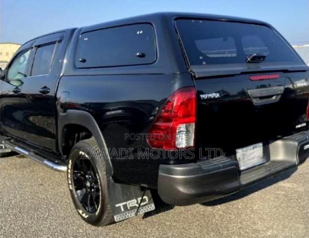 Toyota Hilux 2019 Black