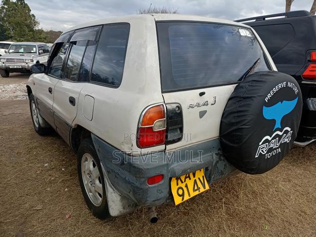 Toyota RAV4 Base 4x4 1999 Silver