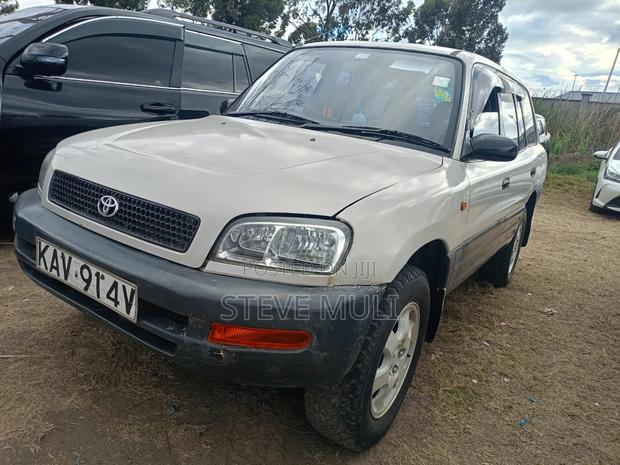 Toyota RAV4 Base 4x4 1999 Silver