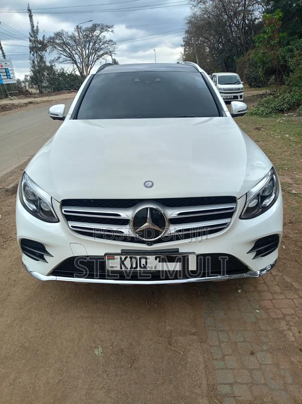 Mercedes-Benz GLC-Class GLC250 Sport Utility 4-Door (2.0L, 4cyl Turbo)