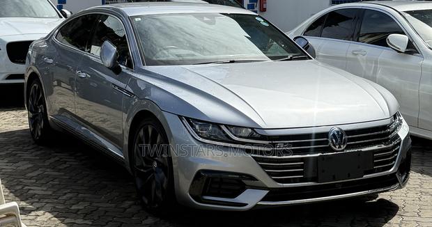 Volkswagen Arteon 2.0T SE R-Line w/20 AWD 4MOTION 2019 Gray