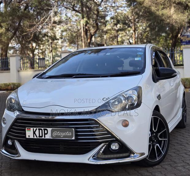 Toyota Aqua 2016 White