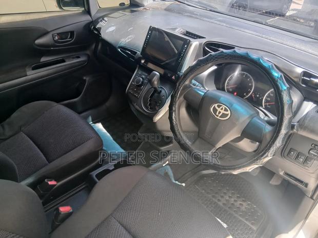 Toyota Wish 2015 Silver