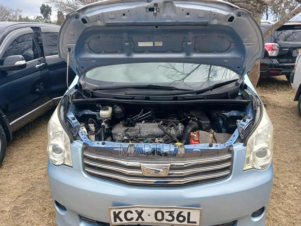 Toyota Noah 2013 Blue