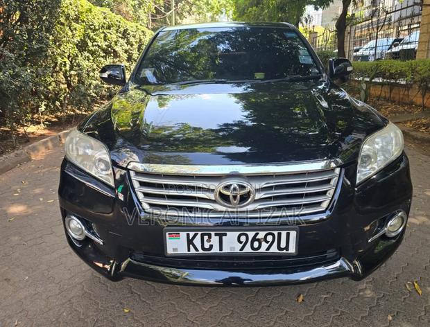 Toyota Vanguard 2012 Black
