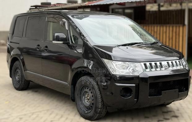 Mitsubishi Delica 2019 Black