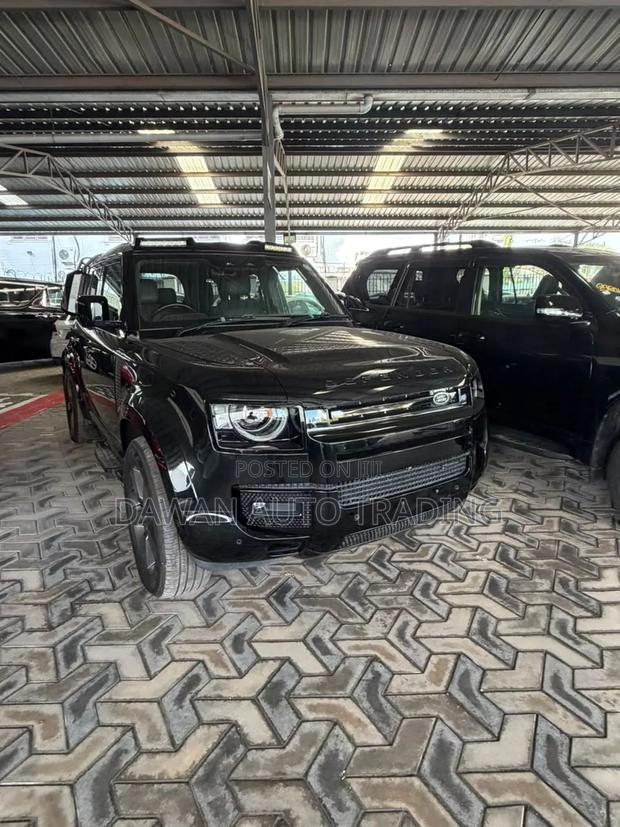 Land Rover Defender 2022 Black
