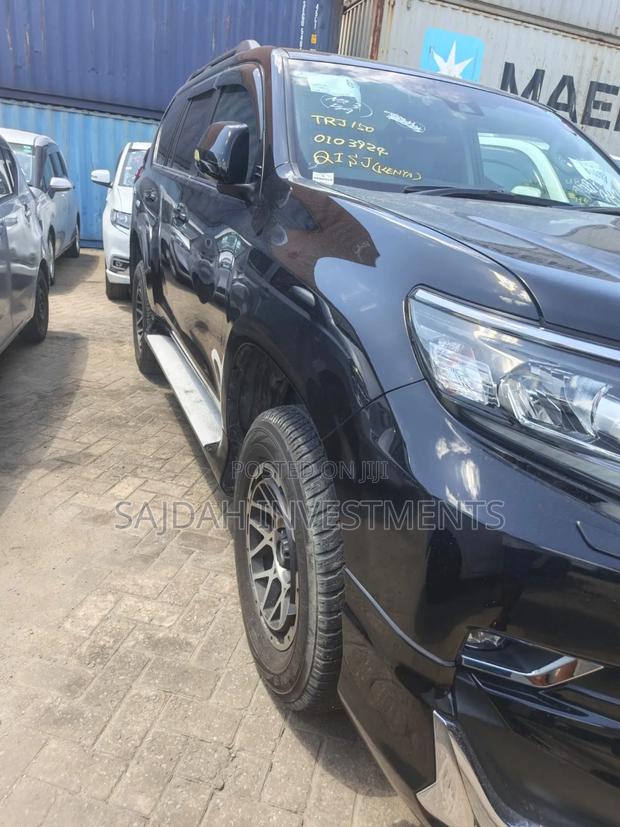 Toyota Land Cruiser Prado 2.7 2019 Black