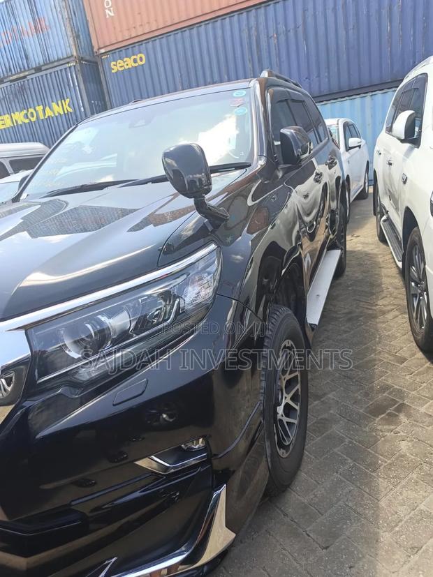 Toyota Land Cruiser Prado 2.7 2019 Black
