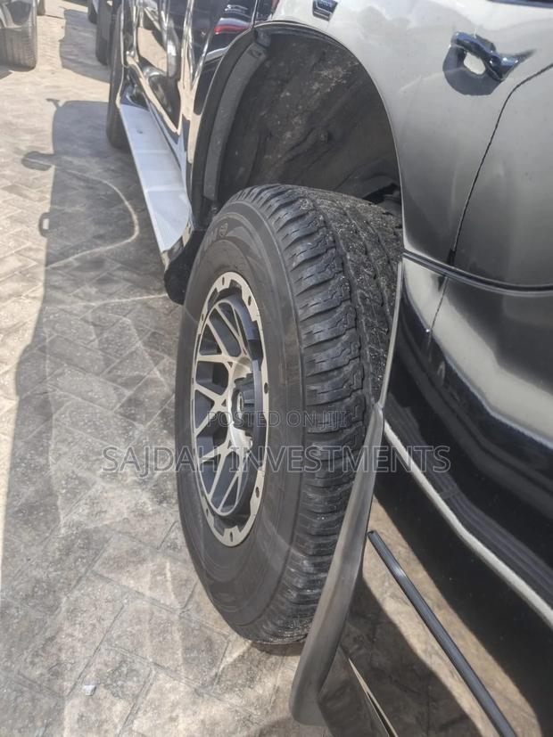 Toyota Land Cruiser Prado 2.7 2019 Black