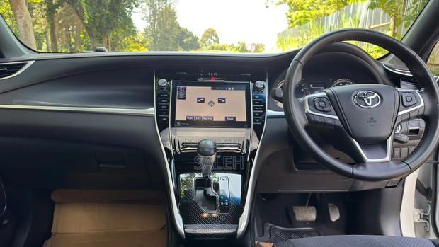 Toyota Harrier 2019 Pearl