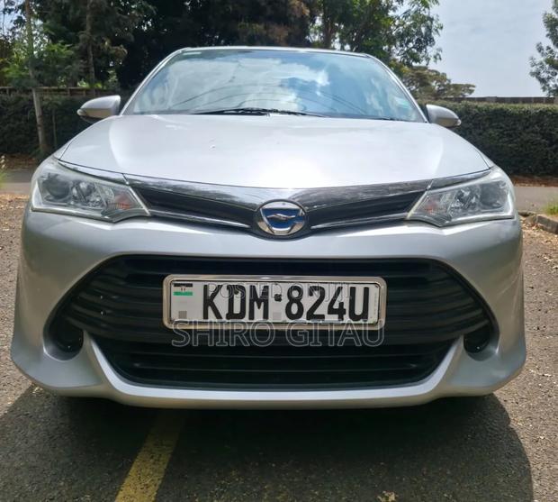 Toyota Corolla Fielder 1.5 Hybrid FWD 2017 Silver
