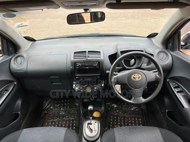 Toyota IST 2008 Black