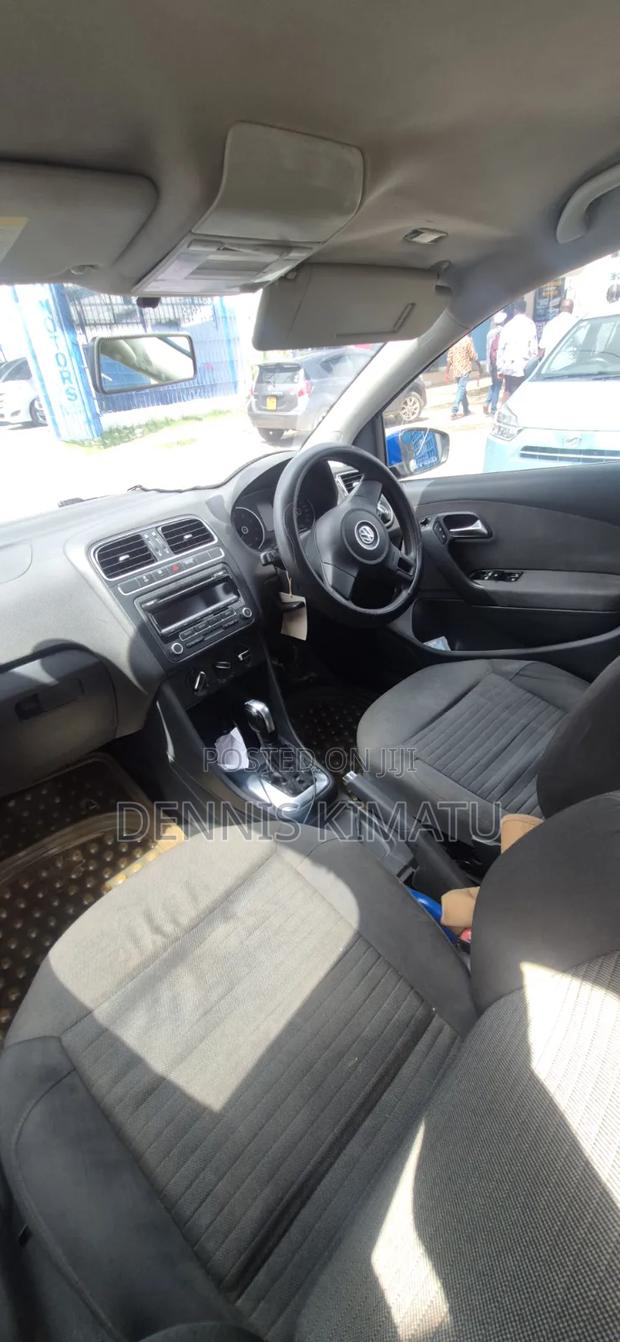 Volkswagen Polo 2013 Blue