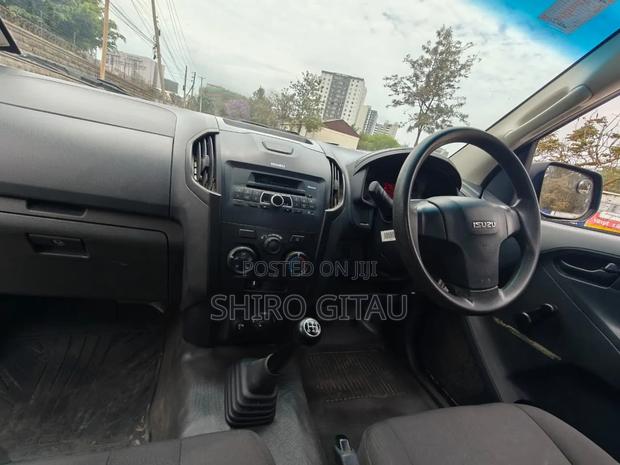 Toyota Hilux 3.0 D-4D 4x4 2014 Gray