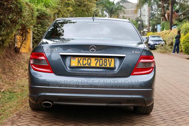 Mercedes-Benz C180 2011 Gray