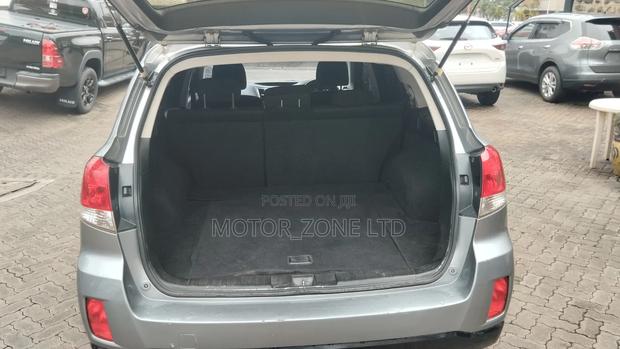 Subaru Outback 2011 Silver