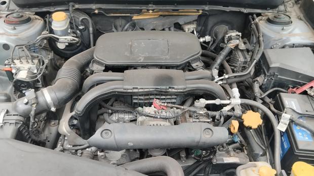 Subaru Outback 2011 Silver