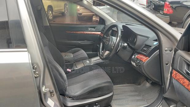 Subaru Outback 2011 Silver