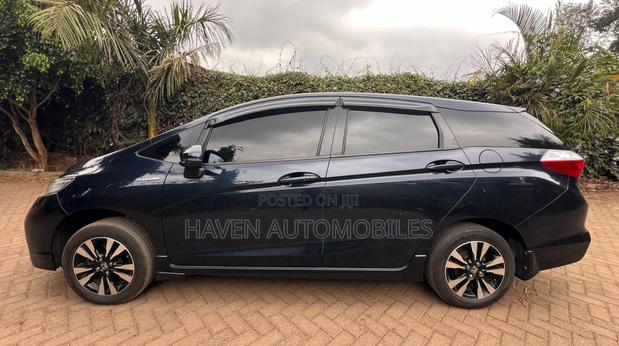 Honda Fit Shuttle 2018 Blue