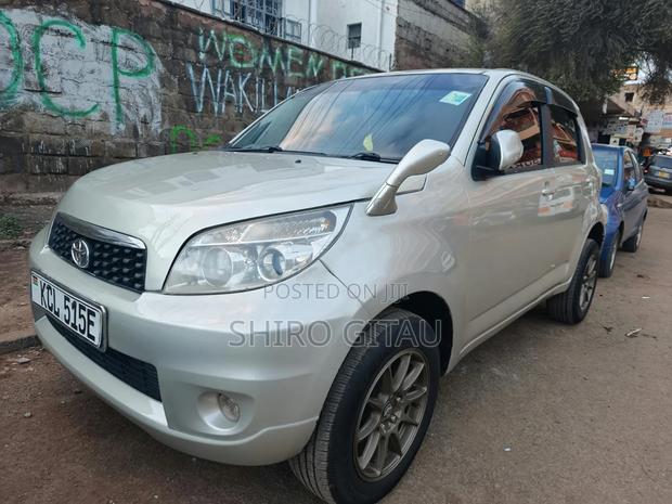 Toyota Rush 1.5 AWD 2011 Silver