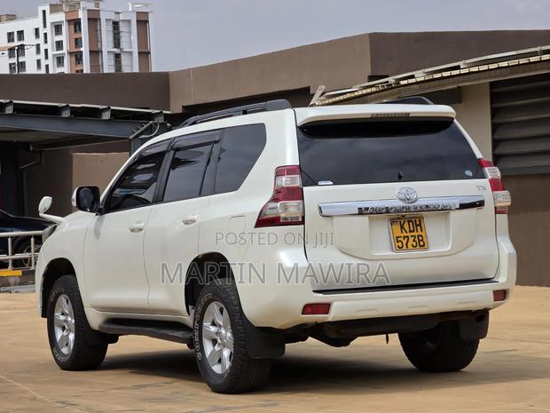 Toyota Land Cruiser Prado 2014