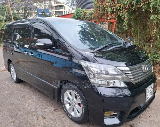 Toyota Vellfire V 2.4 FWD 8-Seater 2010 Black