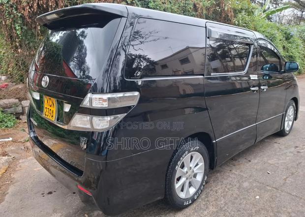 Toyota Vellfire V 2.4 FWD 8-Seater 2010 Black