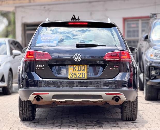 Volkswagen Golf 2016 Black