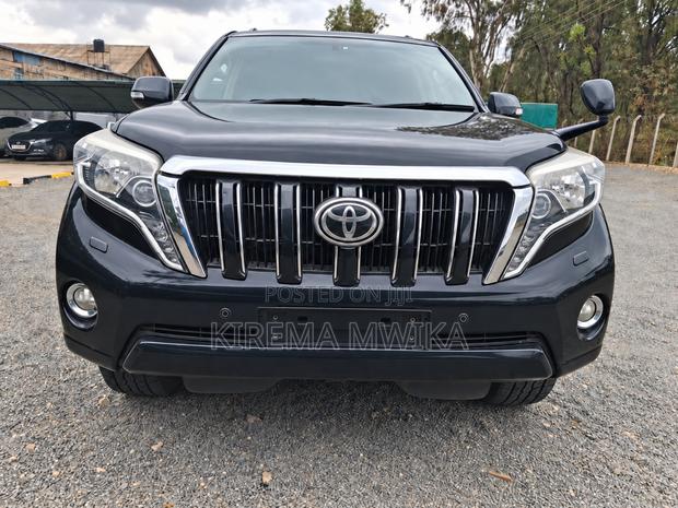 Toyota Land Cruiser 2015 Black